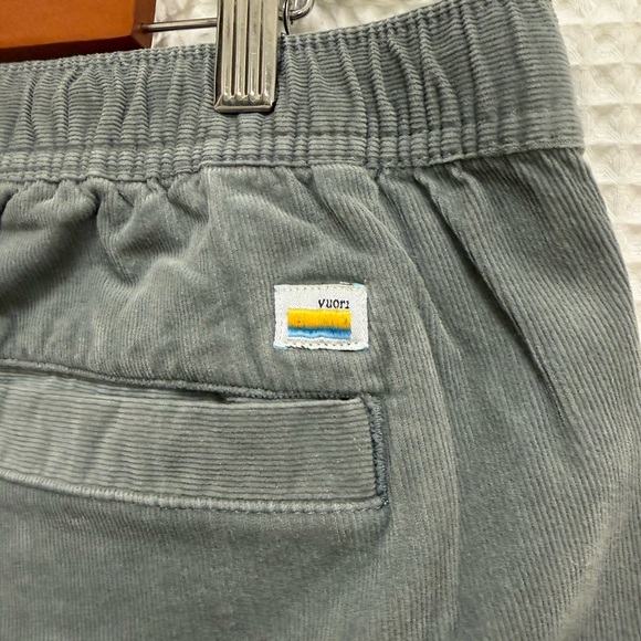 Vuori Men's Sage Green Jogger Corduroy  Pants - XL - Picture 2 of 8